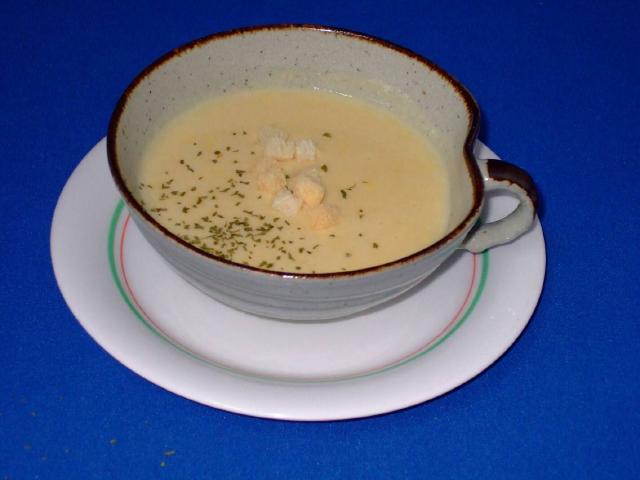 コーンスープ（トウモロコシと牛乳だけの甘くて素朴な味です。）